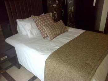 Quo Vadis Hotel 아부자 외부 사진